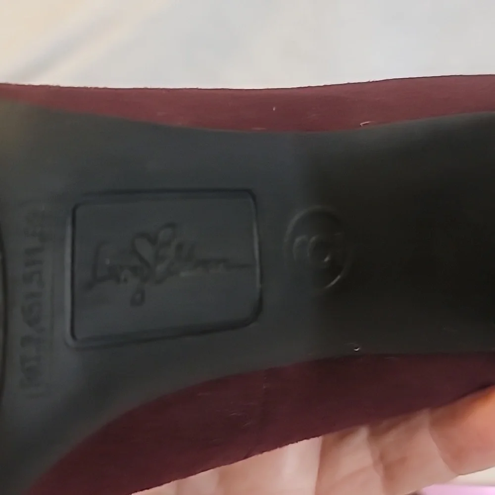 Libby Edelman Deep Burgundy Heels - Picture 6 of 8